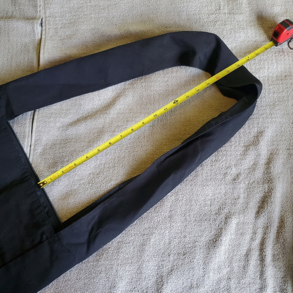 FINAL MARKDOWN- Black Crossbody Bag - Picture 9 of 10
